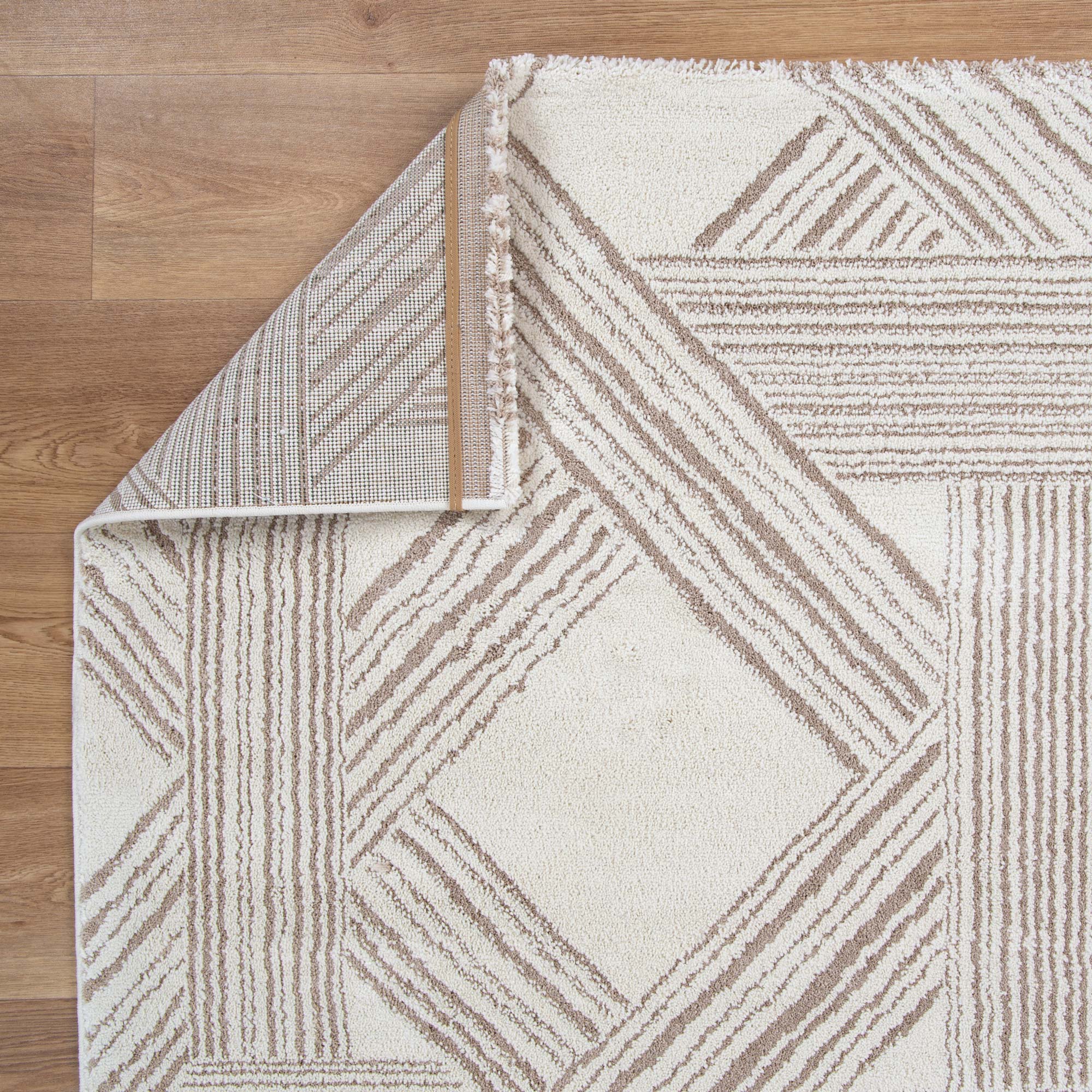 Alps Cream Geometric Rug – Wild Yarn